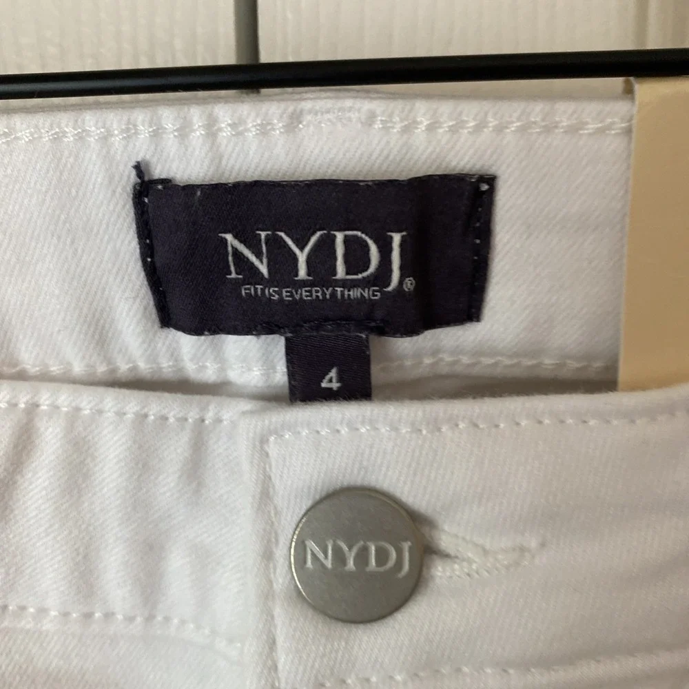 NYDJ Women's Chloe Skinny Capri Jeans in Optic White‎ Size 4 Coastal Neutral